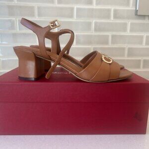 Salvatore Ferragamo Ondina Sandals Sella Size 8.5C